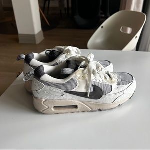 Nike Air Max Futura 90 (7.5 W)